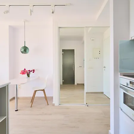 Honeymoon Corner Suite, Sun-all-day Terrace On The Of Appartement