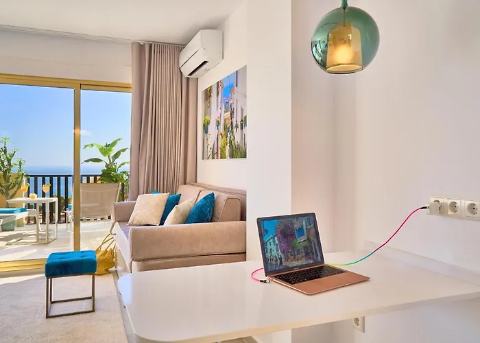 Honeymoon Corner Suite, Sun-all-day Terrace On The Of Appartamento *