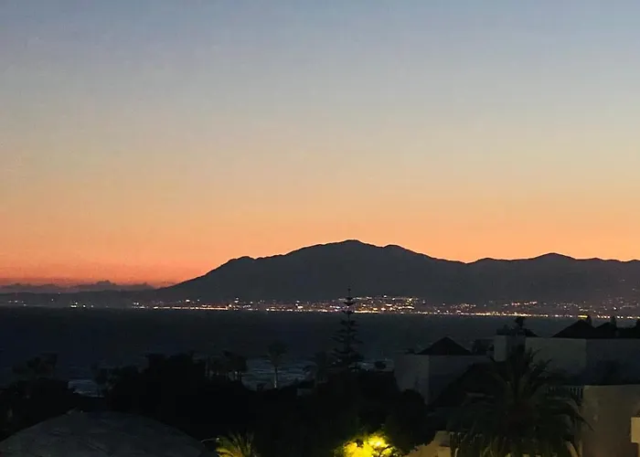 Appartamento Honeymoon Corner Suite, Sun-all-day Terrace On The Of Marbella